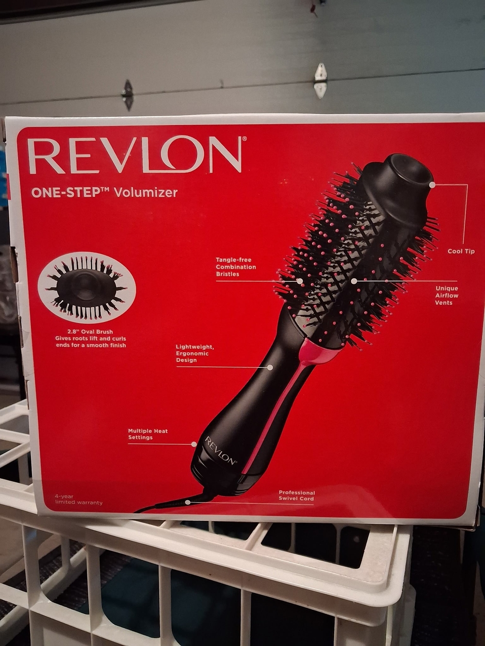 Revlon One Step Volumizer - Picture 3 of 4